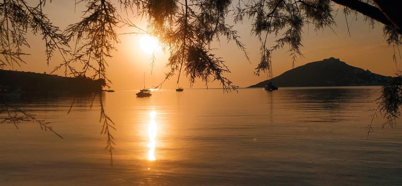 Alea Mare Hotel อลินดา ภายนอก รูปภาพ